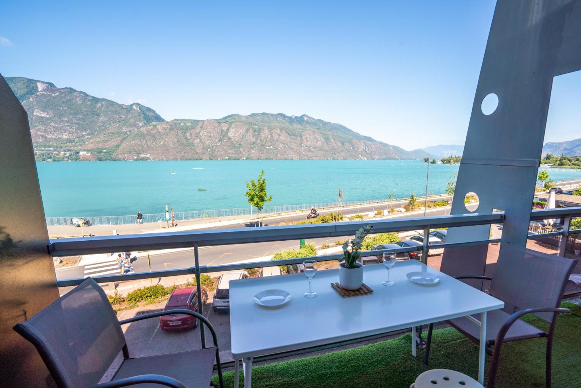 Cabana & Fenetre Sur Lac - Terrasse & Parking Tresserve エクステリア 写真
